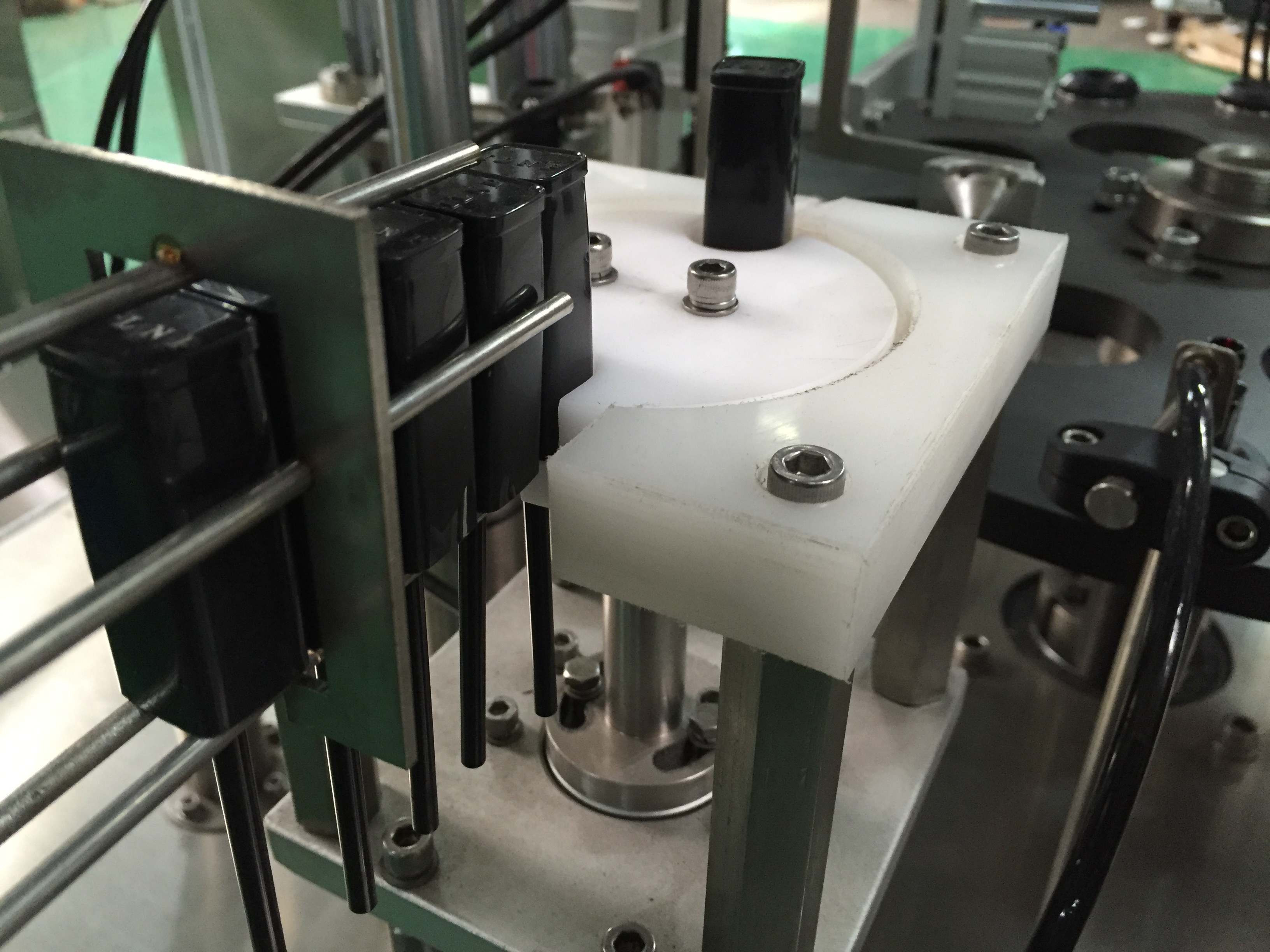 ZHJM-40 Mascara Filling & Plugging And Capping Machine